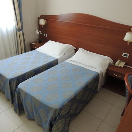 Hotel Rigolfo Moncalieri Eksteriør billede