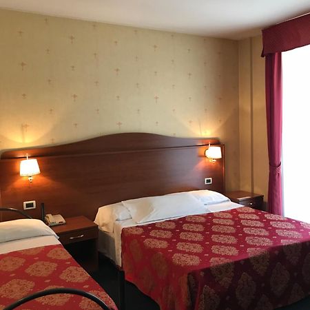 Hotel Rigolfo Moncalieri Eksteriør billede