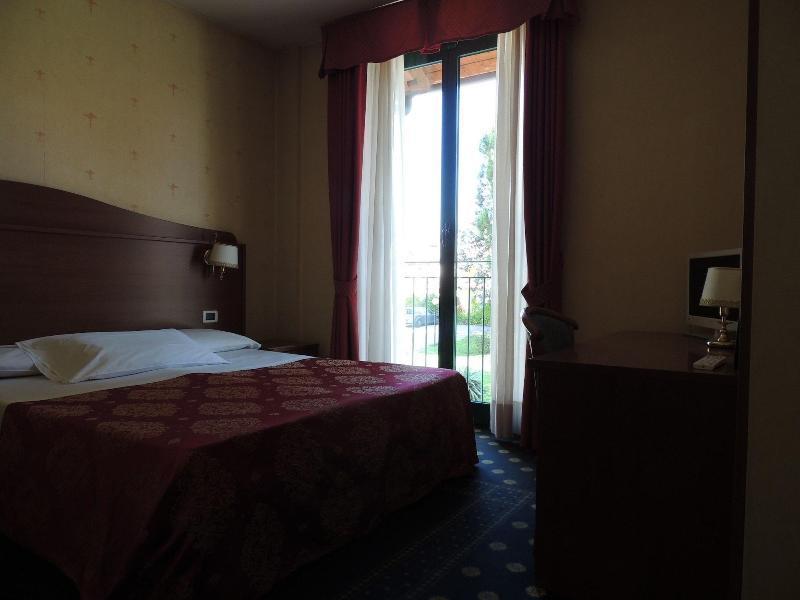 Hotel Rigolfo Moncalieri Eksteriør billede